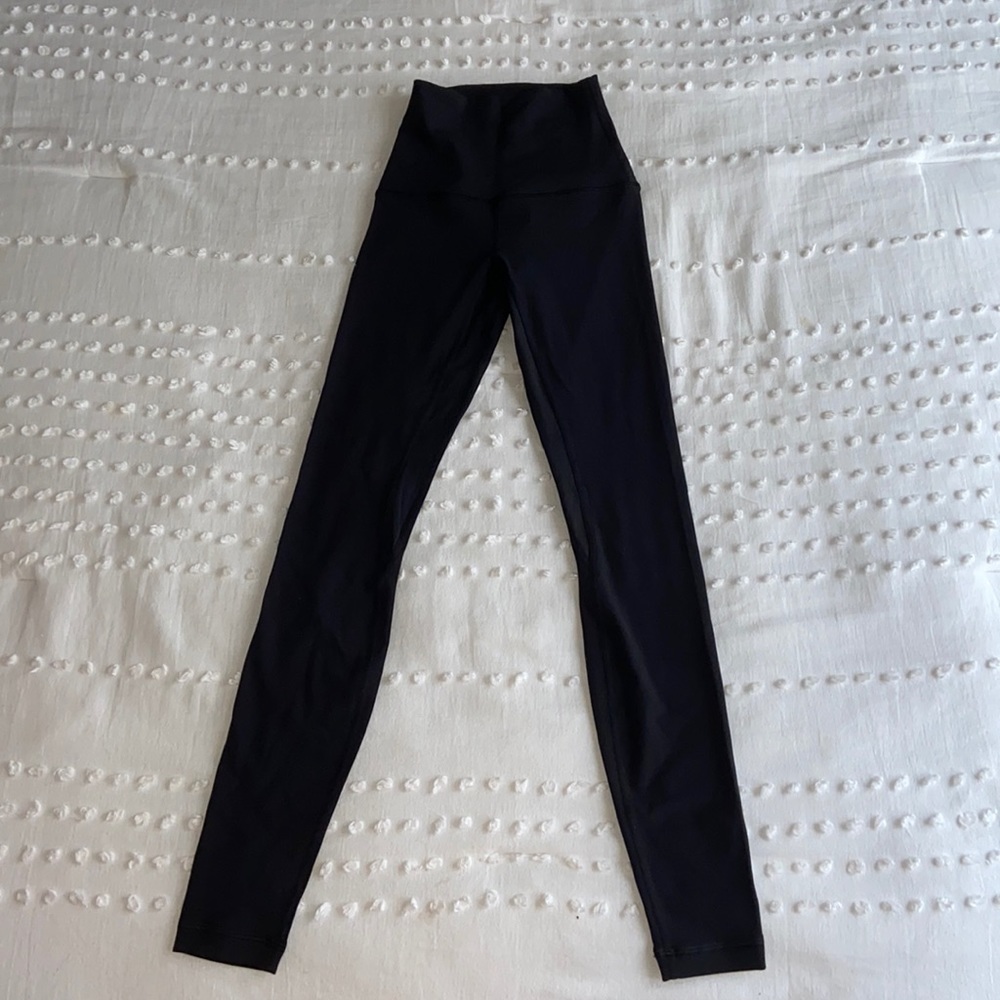 Size 0, 28” inseam, black lululemon align leggings.